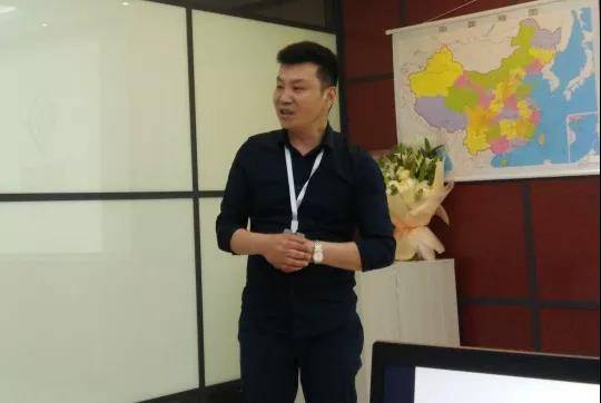 16歲帶60元闖蕩江蘇，奮斗25年成功轉(zhuǎn)型牽手世騰