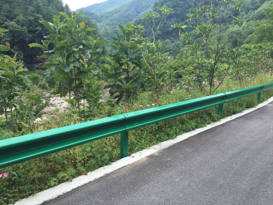 波形護(hù)欄的優(yōu)點(diǎn)有哪些?