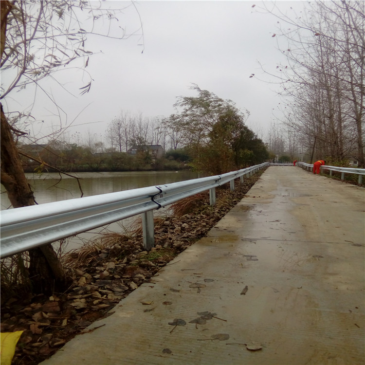 浙江公路護(hù)欄多少錢一米？