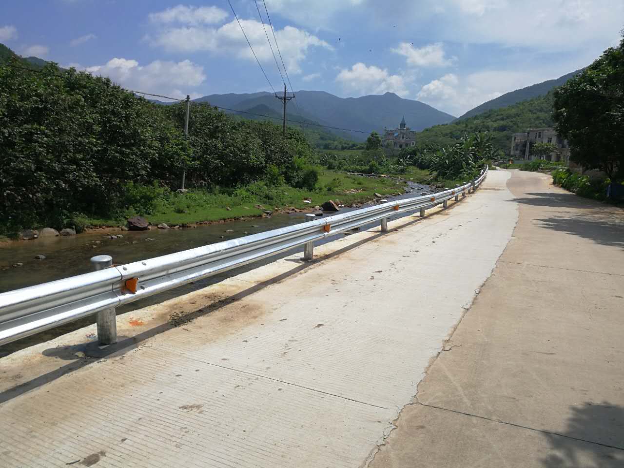 鋅鋼景觀護(hù)欄